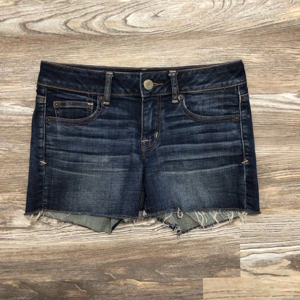 American Eagle Outfitters Shortie Low Rise Medium Rinse Raw Hem Denim Shorts 4